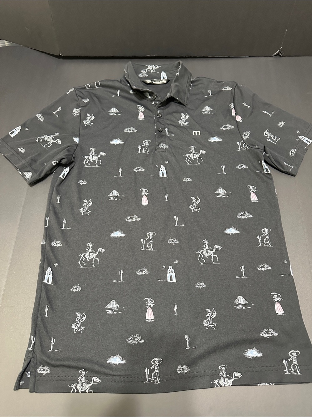 Travis Mathew Black Polo AÇAI PALM